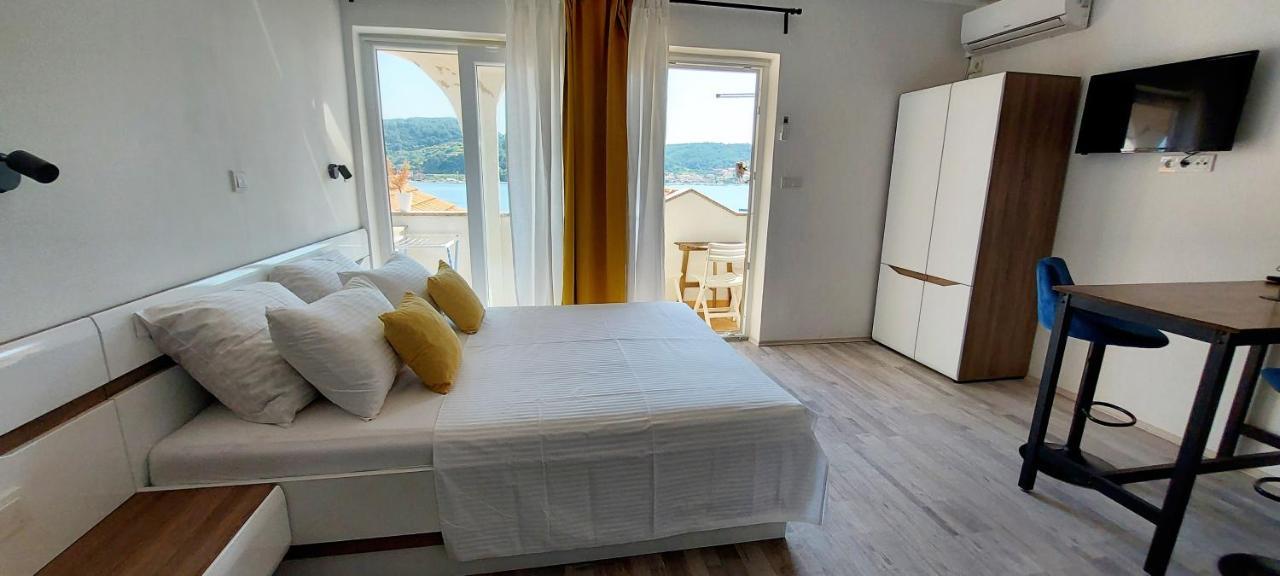 Guest House Galeb Supetarska Draga Exterior foto